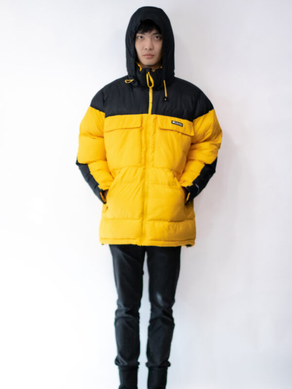 เช่าชุดกันหนาว Columbia Unisex Ballistic Ridge™ Oversized Puffer Jacket สีเหลือง สำหรับเที่ยวเมืองหนาว - GO Mall