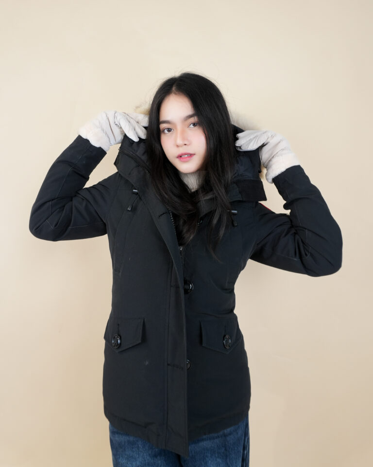 เช่าชุดกันหนาว Canada Goose Everett Puffer Pastels Jacket ดำ สำหรับเที่ยวเมืองหนาว - Go Mall