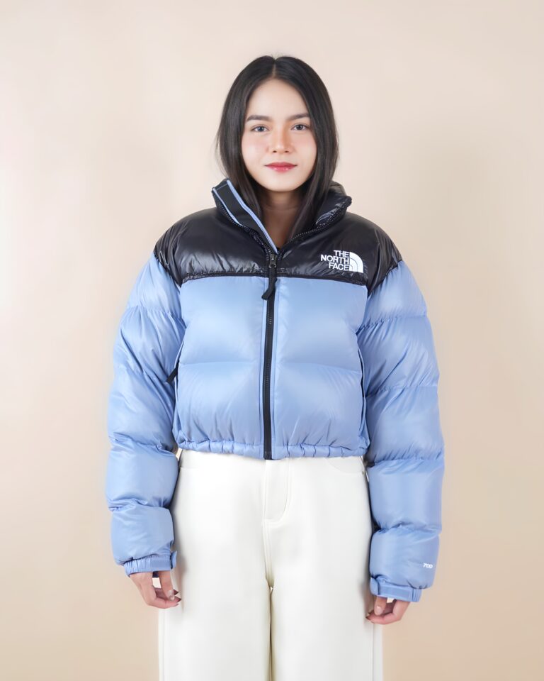 เช่าเสื้อขนห่าน The North Face Crop Nuptse Jacket ที่ Go Mall ร้านเช่าเสื้อกันหนาวที่ดีที่สุดในไทย
