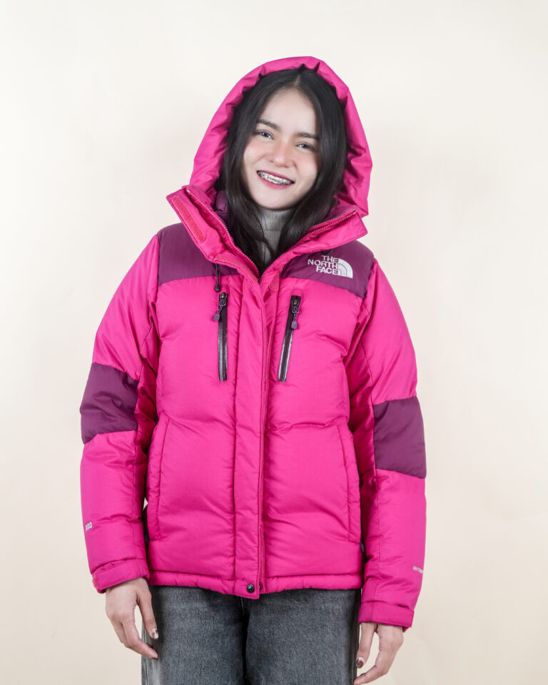 เช่าเสื้อกันหนาวขนเป็ด The North Face Pink Baltoro Jacket